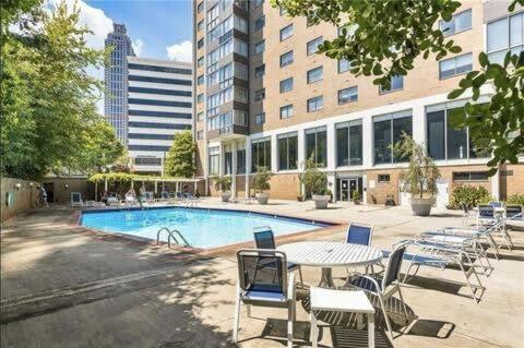 Hébergement de vacances Downtown Excellent View! Onsite Parking 1904